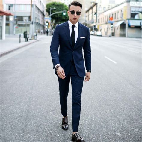 what color shoes with navy suit|navy blue suit black shoes.